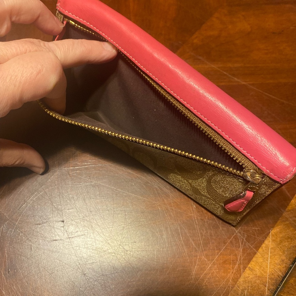 Coach Pink and Tan Signature Wallet - Picture 6 of 8